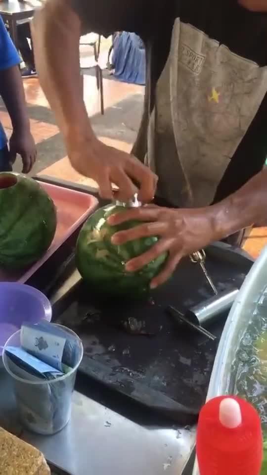 马来西亚网红吃瓜八卦,揭秘吃瓜八卦背后的真相