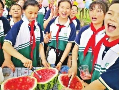 吃瓜网比赛校园生活