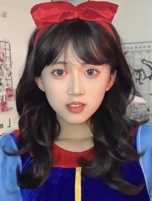 男扮女装直播网红吃瓜,揭秘直播界奇闻轶事