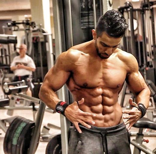 网红吃瓜视频合集加腹肌,腹肌狂欢秀场